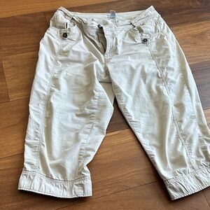 Chico's Light Beige Capris